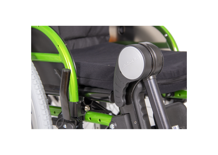 Start M6 Junior Logo ottobock na tlačítku polohování podnožky